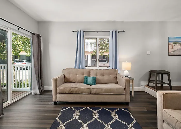 Renovated 2 Bedroom, 2 Floor With Spiral Staircase Ferienhaus *