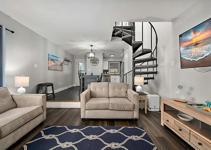 Renovated 2 Bedroom, 2 Floor With Spiral Staircase Ferienhaus